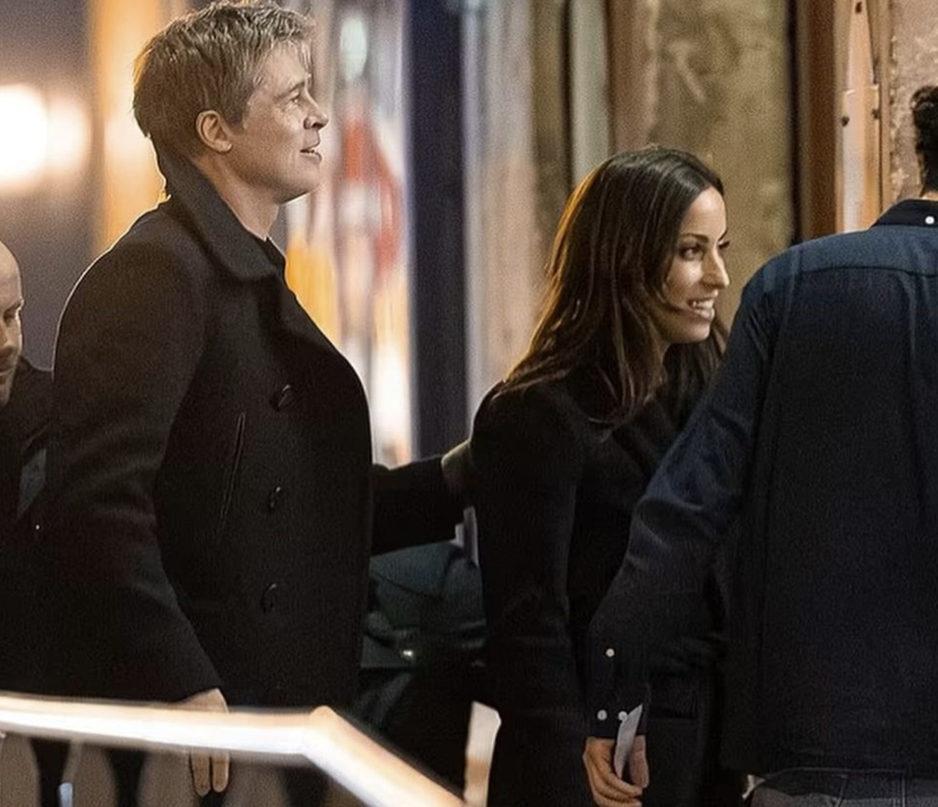 布拉德·皮特与新女友首次同框,女方颜值被嘲不如安吉丽娜·朱莉