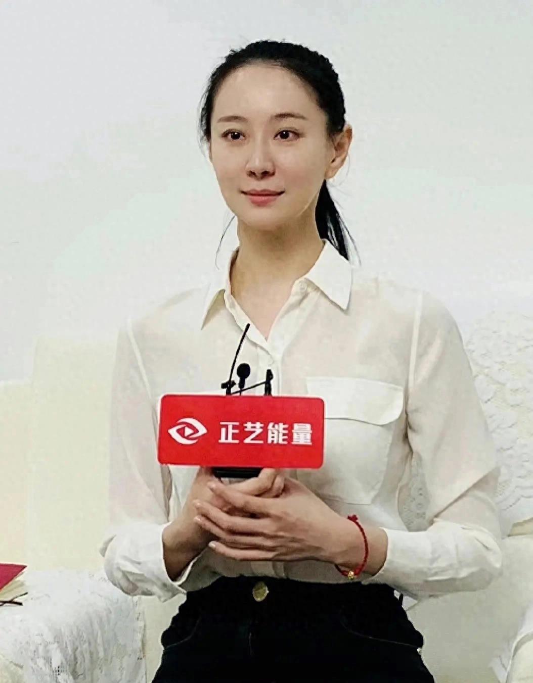 女星自曝被胡歌砸断锁骨,手术打七根钢钉,拍戏剧组封口不让外传