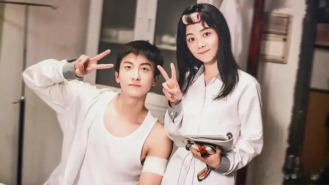 西瓜 演“姐弟恋”不违和的7位女星,不油腻、不辣眼睛,个个浑然天成