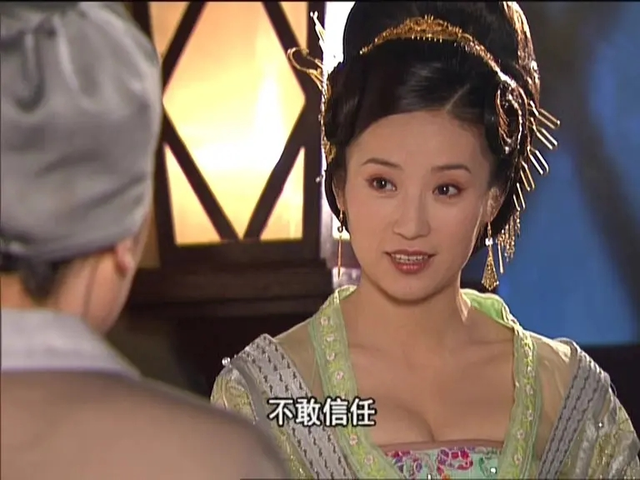 林芳兵|尖嘴猴腮别硬演唐朝美人，这4位女星的扮相，像是从画中走出来