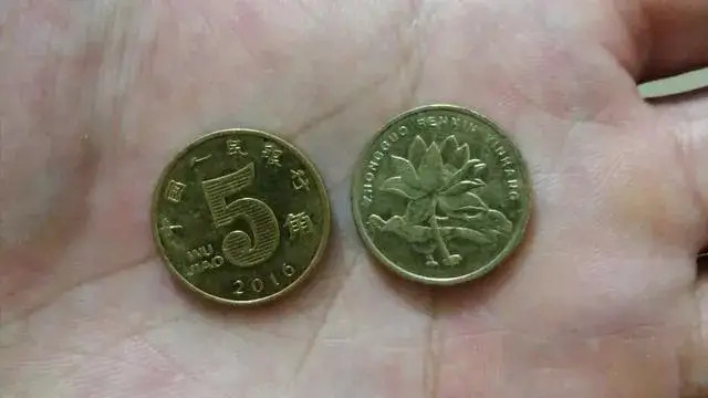 釉里红|哪年的“荷花五角”，收藏价值比较高？