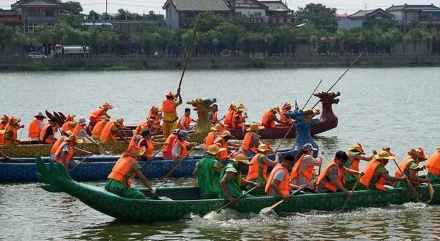 单身汉为入祖坟雇“一日新娘”，职业新娘盛行，网友：糊弄鬼呢？