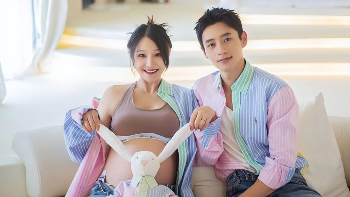 魏晨|37岁魏晨晒娇妻孕照喜当爹！夫妻同框幸福美满