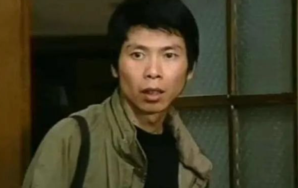 薛凯琪|冯小刚女儿冯思羽：心疼被抛弃的生母，也同情继母徐帆的“遭遇”