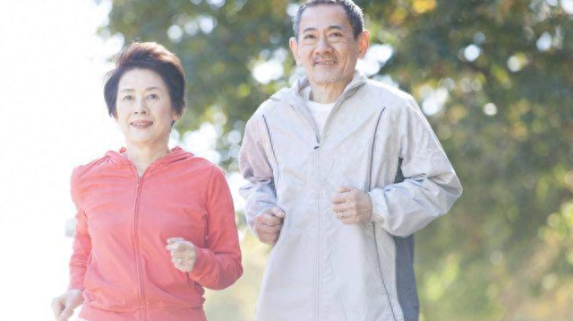 哈佛大学惊人发现：寿命长的人，从来不是靠多运动，而是这3点！