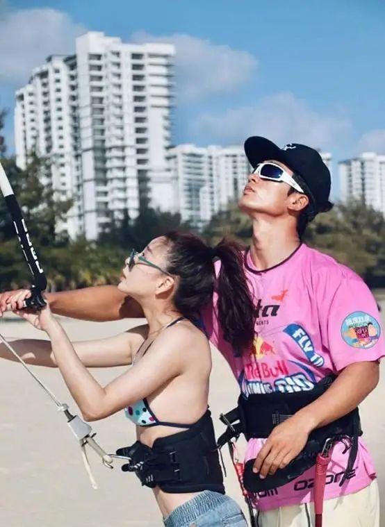 当46岁陈数对比43岁殷桃，我才明白，什么叫自然老去