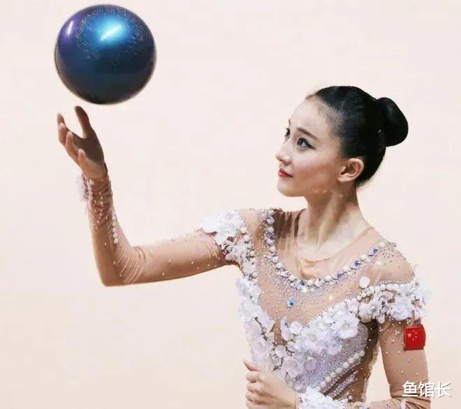 官宣!退圈嫁给妈宝男,没想到对方还有个私生子?