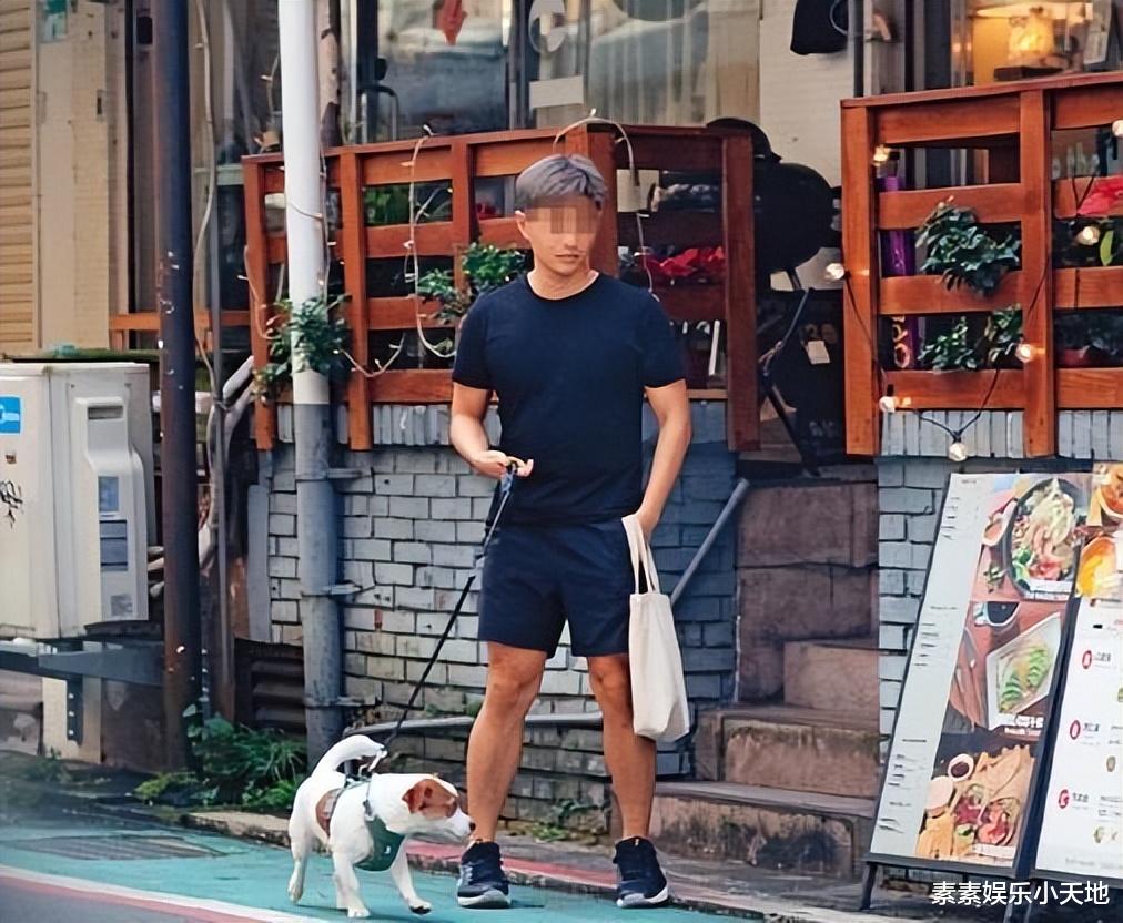 蔡康永|蔡康永恋情曝光：和年轻壮汉一起回家，对方帮他付款有说有笑