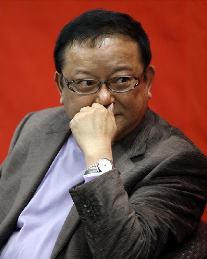 王刚事件再次升级,这一次,王刚的底裤全都被扒光了!