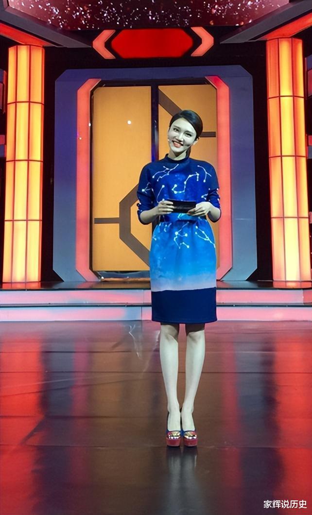 龙洋:从湖南走出的央视著名主持人,男友在雾中迷路了
