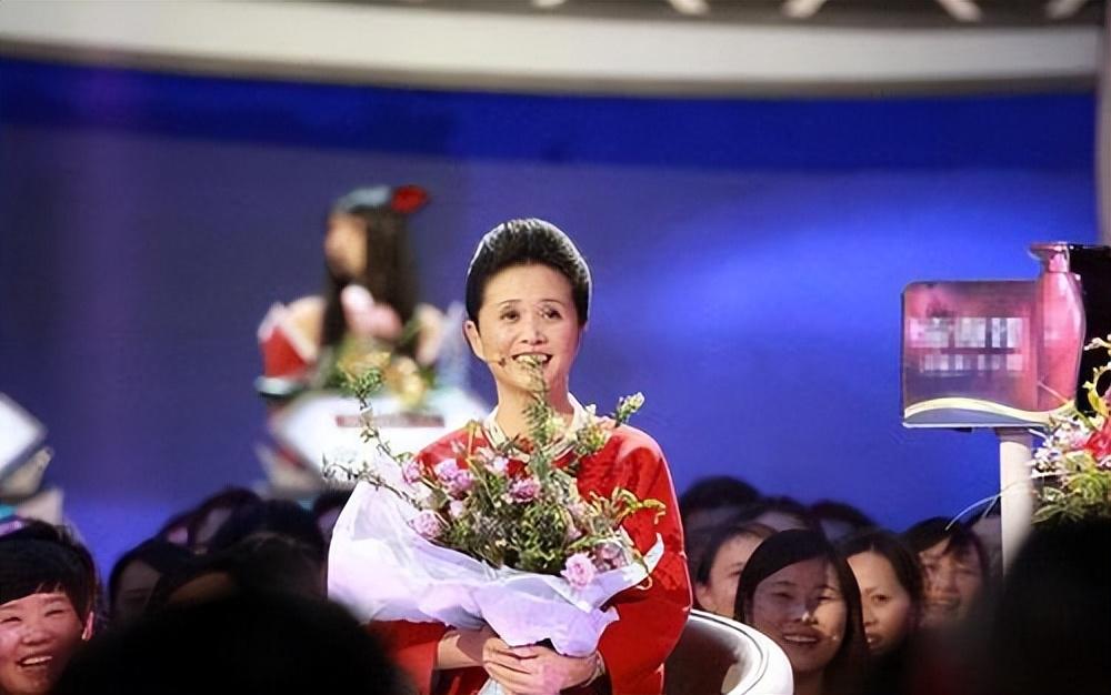 黄菡|这真的是《非诚勿扰》的黄菡吗，7年后现身，容貌苍老已经认不出