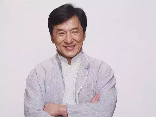 成龙|成龙:我混了半辈子娱乐圈,感受最深的就是没一点人情味,不好受