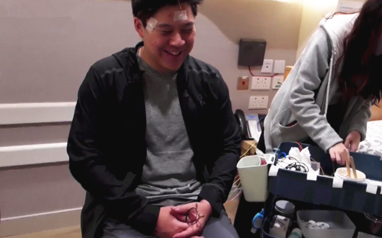 霍启刚|44岁霍启刚突然病倒入院!接受治疗全身接线,精神状态不好引担忧