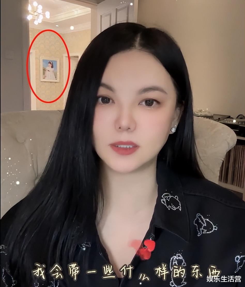 李湘被曝移民买上亿豪宅,本人出面回应大笑,喝红茶降火摆酸柠檬