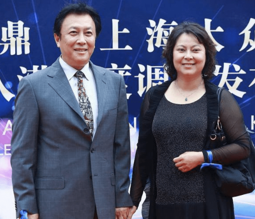 陈凯歌|弃养双胎、逼妻自杀，老艺术家没被扒光的“底裤”，晚年都暴露出来了