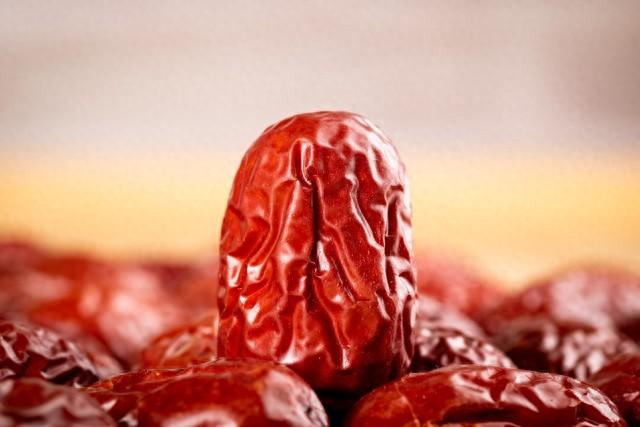 红枣是胃病的“催化剂”？医生：养胃建议远离3物，早了解早受益