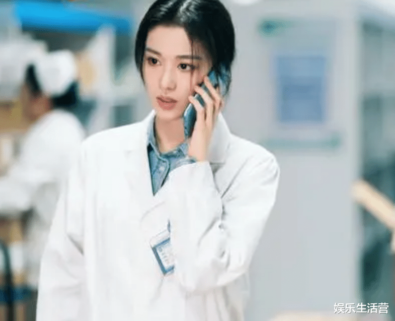 撒谎？王楚然原名曝光籍贯成迷，耍大牌搞雌竞，童年参加成人选秀