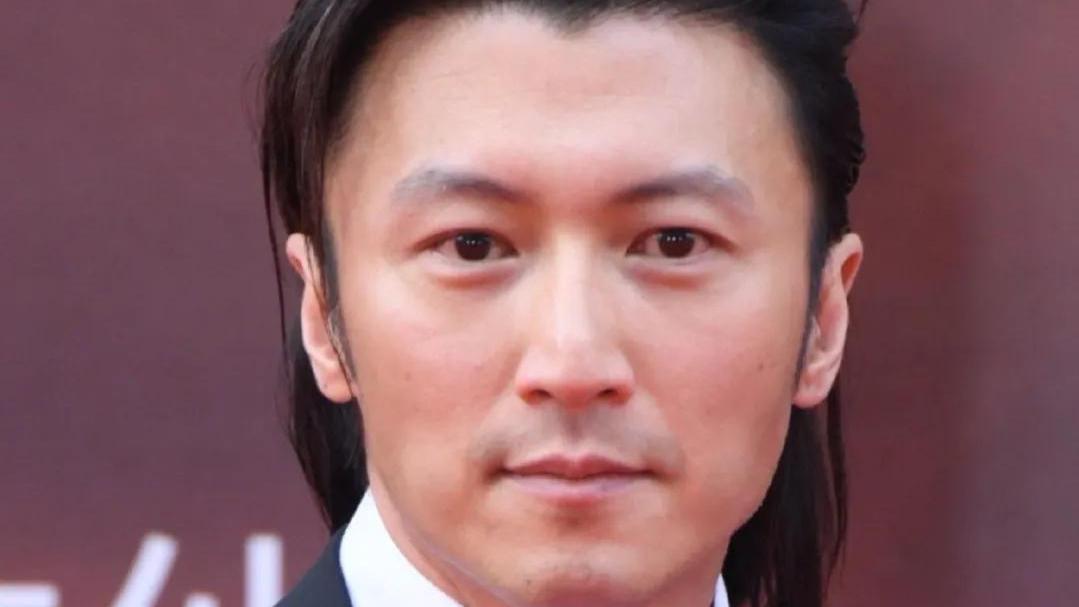 谢霆锋|华表奖红毯丑男遍地：王一博肿成馒头，谢霆锋满脸沧桑，刘德华赢麻了