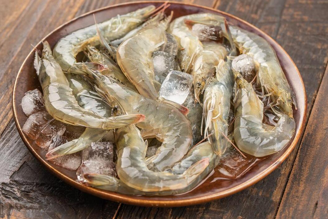 |保存大虾,切忌直接冻冰箱,渔民分享1招,保存更久,肉质更鲜甜