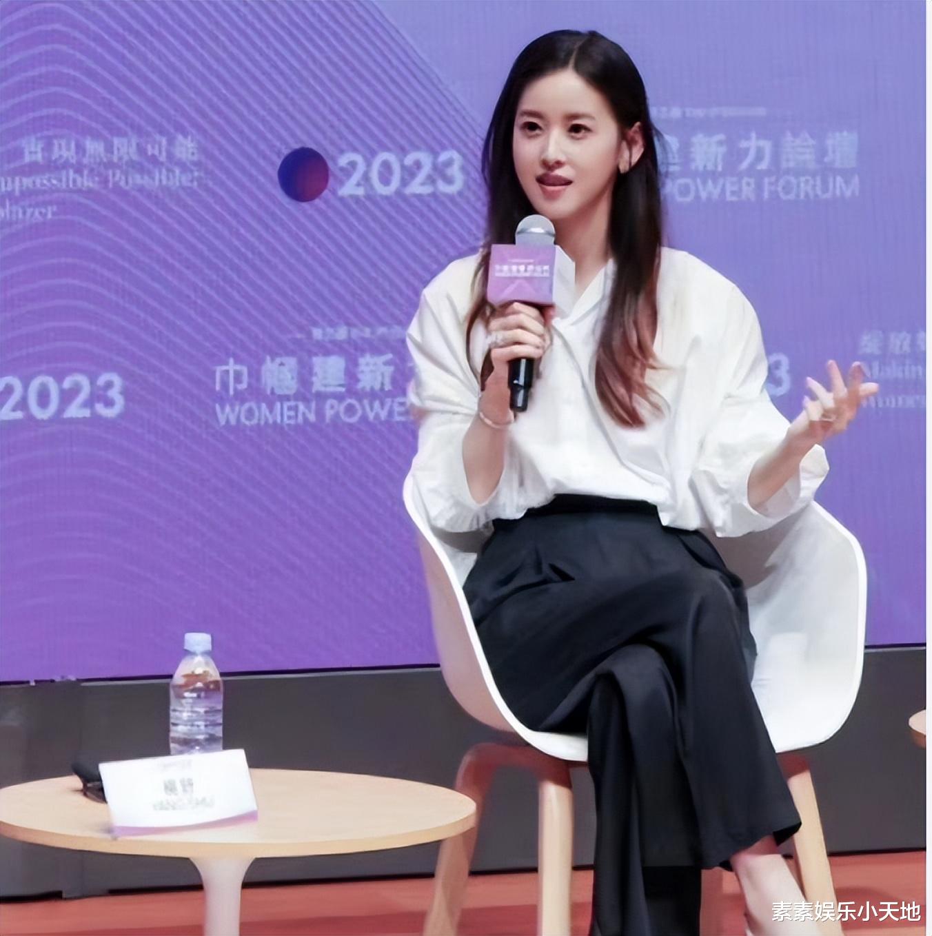 章泽天这是怎么了？近照面容憔悴毫无气色，黑眼圈也比较严重