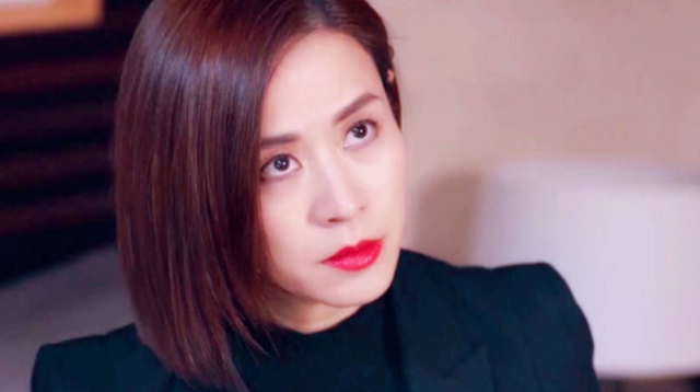 旺夫视后,拒绝豪门至今未婚,如今53岁素颜自然自信,女人味十足