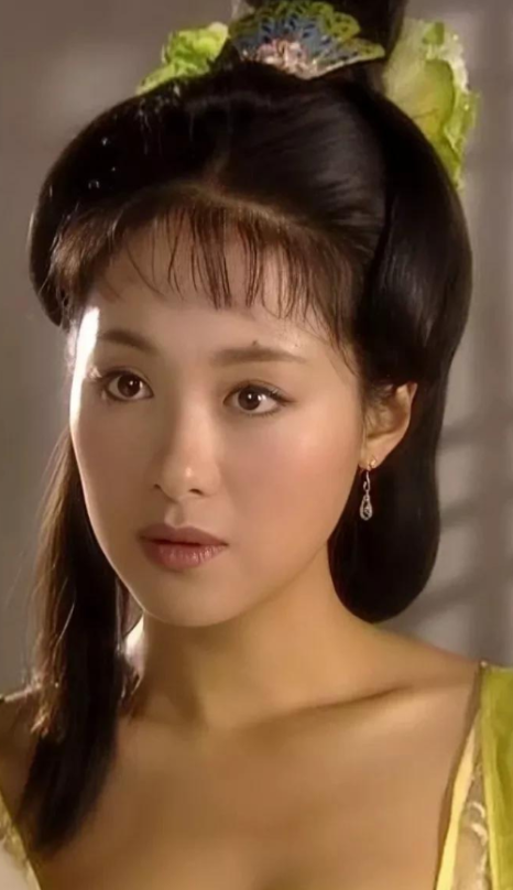 年轻时倾国倾城,老了却成“土肥圆”,这4位中年发福女星太可惜