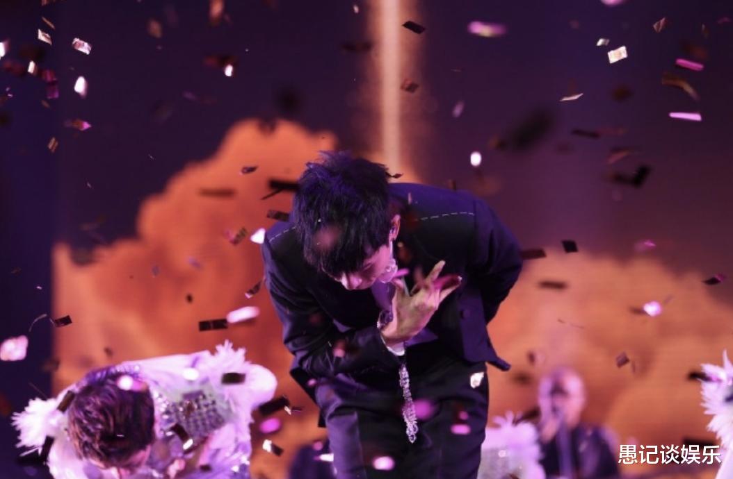 张杰获官方盛赞：华语乐坛不能没有张杰，荣誉满载的华语LIVE之王