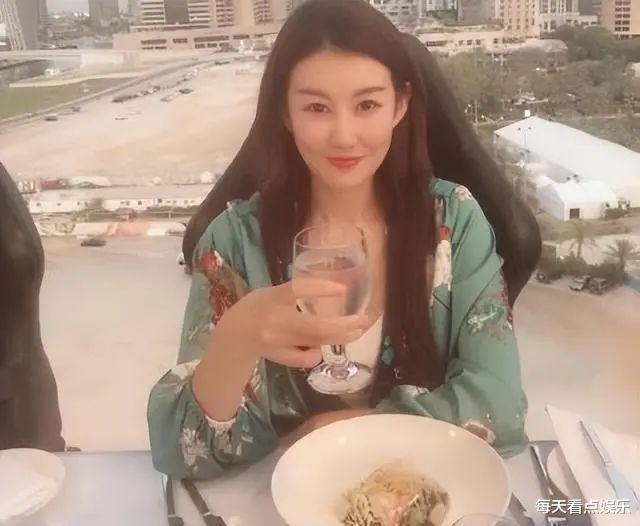 曝宋喆提前2年出狱，低调回老家农村养猪，马蓉示好王宝强？