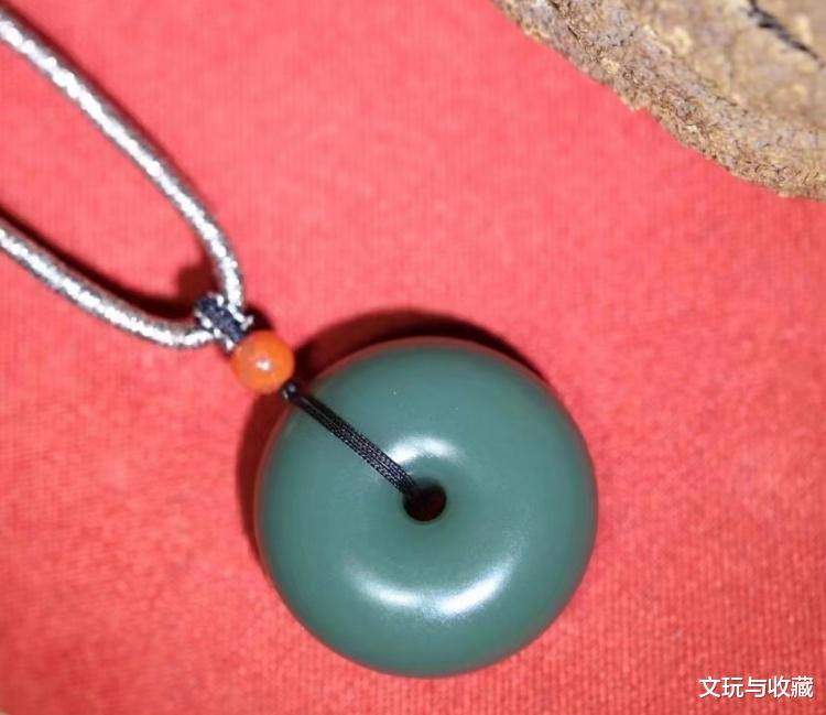 江湖再大也大不过我手中的方寸文玩,盘手串不疯魔也成活