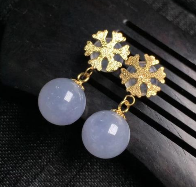 沉香|紫罗兰翡翠为什么更容易见光死?可见光谱里给了我们答案