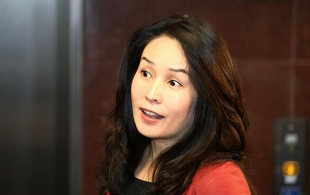 何家劲:拒绝李婉华,等一个女人到60岁,却发现是对方的一个玩笑