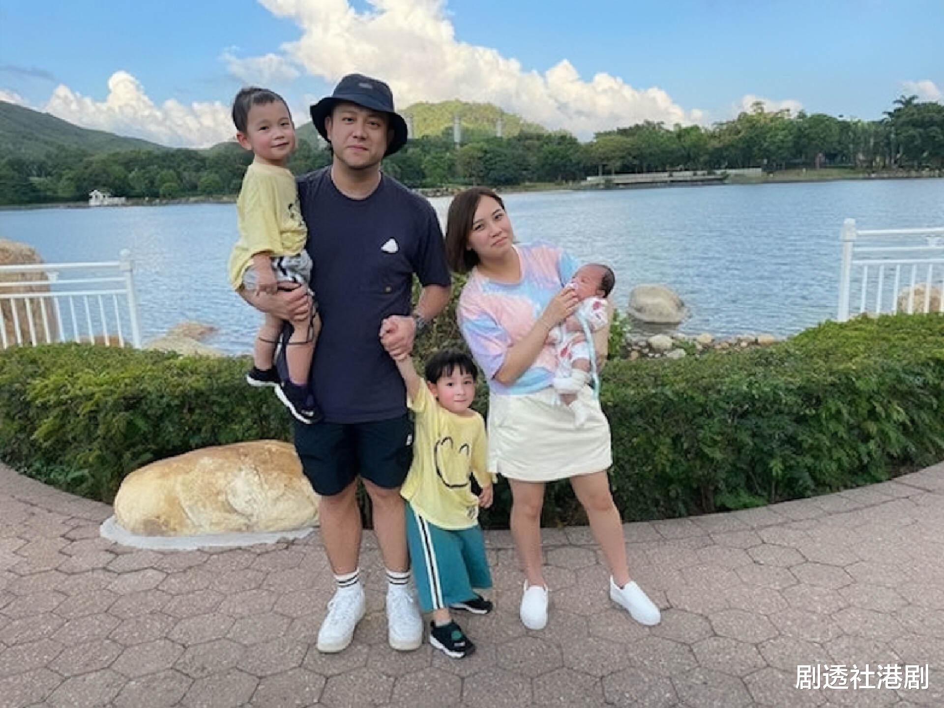 恭喜！香港知名男星妻子产下四胎，结婚四年连生四个儿子