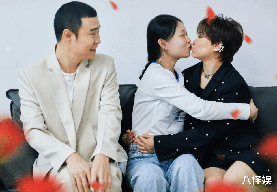 小沈阳携女现身薛之谦演唱会,16岁佳润女大十八变,高级脸太惹眼