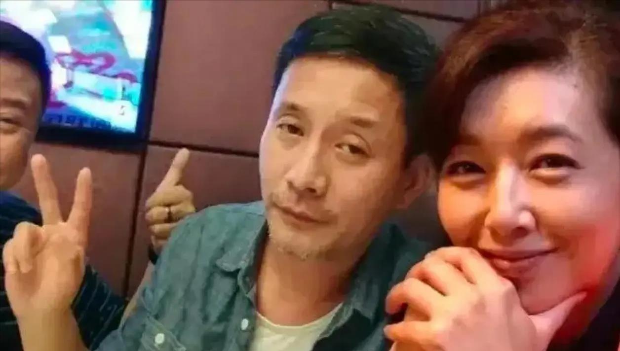 高曙光留不住婚姻，靳东拿不下女儿，偏偏田小洁可以让江珊死心塌地