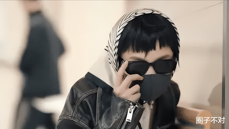 谁也没想到,快年底了,35岁任素汐又以这样的方式,打出一副王炸