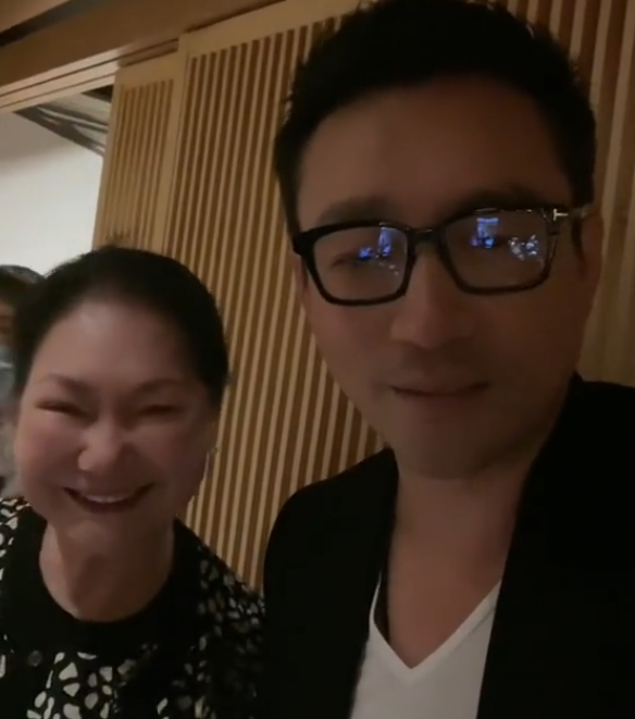 肚皮舞|和解了?汪小菲凌晨激动睡不着,晒接儿女放学照,儿子被指长得像光头