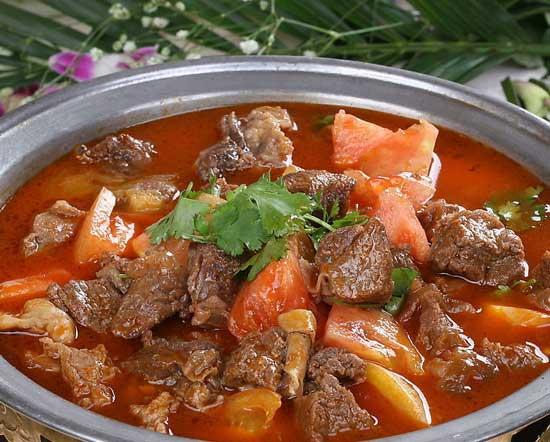 炖牛肉|西红柿炖牛肉的家常做法,牛肉软糯不柴,上桌连汤汁都不剩