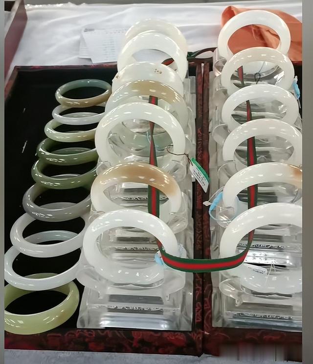 和田玉怎么鉴别,有哪些特点和颜色吗?