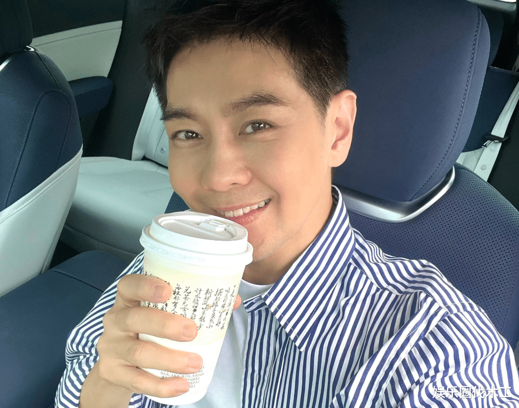 林志颖近照暴瘦，裤管空荡膝盖骨凸出，术后痕迹明显，面部不自然