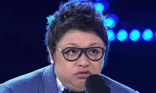 不是说胖人不显老吗?韩红这是怎么了,许久未见像个老太太