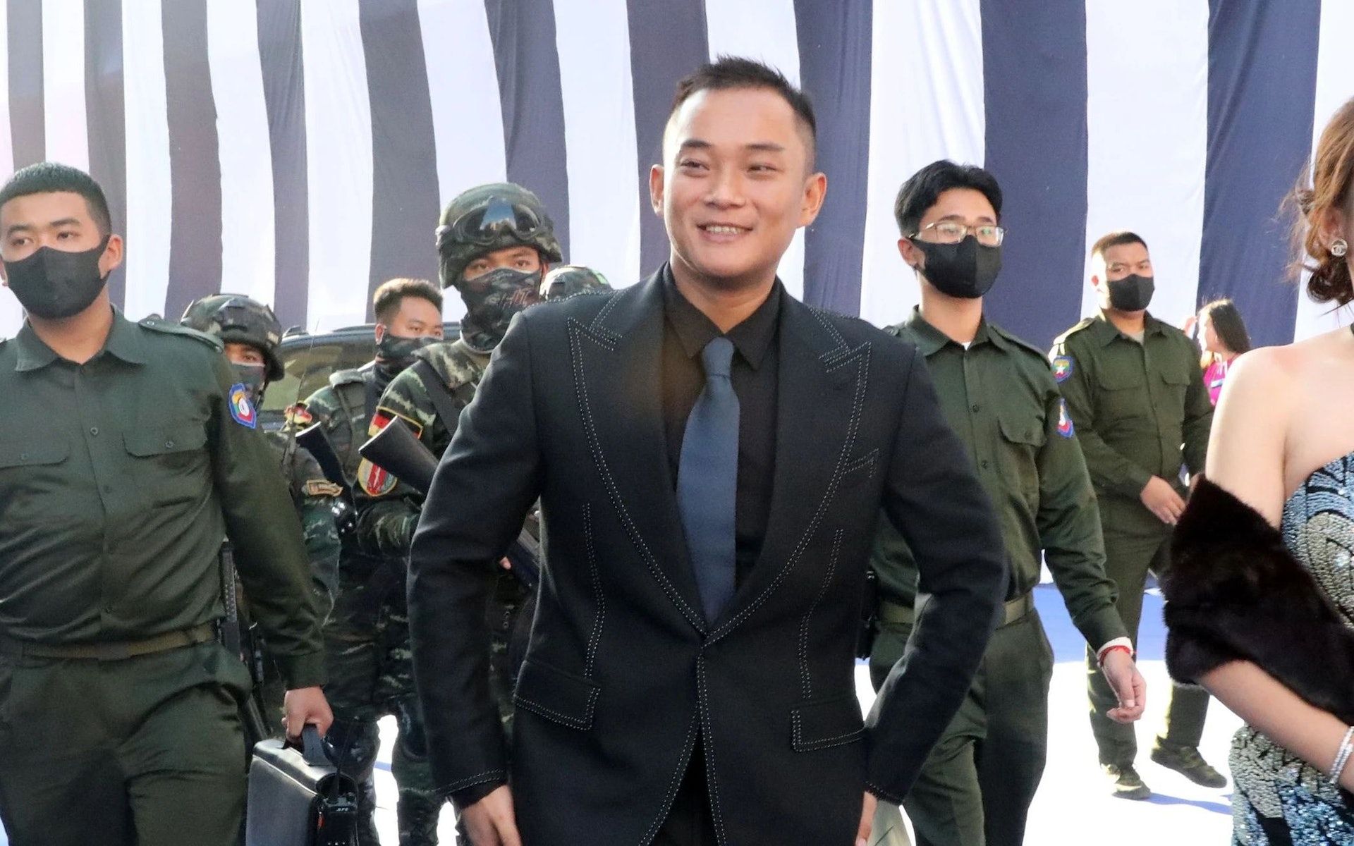 曾志伟爆丑闻微博被攻陷，网友向警方举报，网传其是电诈集团高层