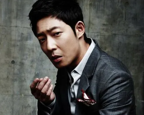 丑女无敌|《丑女无敌》15年,男主改名难改运,女主无戏拍,男配成一线