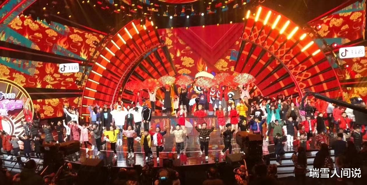 湖南跨年合作舞团向宋茜道歉!自称已深刻反思,将认真对待舞台