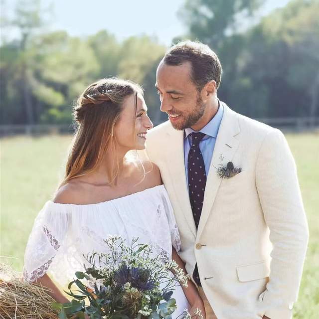 凯特王妃弟妹怀孕,夏洛特小公主再当表姐,詹姆斯妻子孕肚照曝光