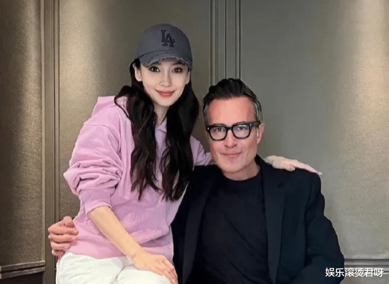 看完疯马秀后海报被换，名字被删，36岁张嘉倪到底怎么想的？