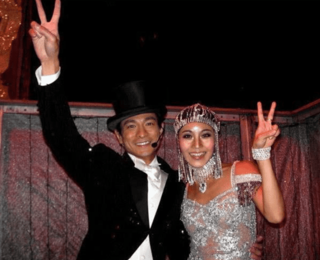 纸包不住火,刘德华和赖文慧只需要一张结婚证,但这永远不会实现