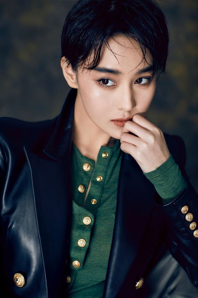 看剪了短发的张馨予就知道,差别很明显 - 时尚资讯(主打网)