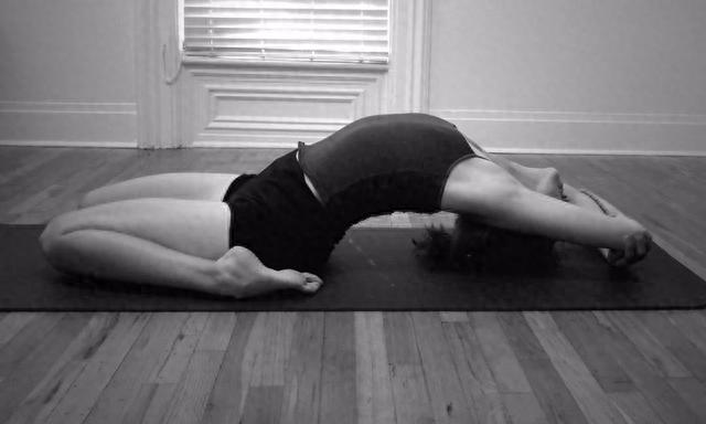 瑜伽榻式,常练让你下肢更柔美,上肢更挺拔!