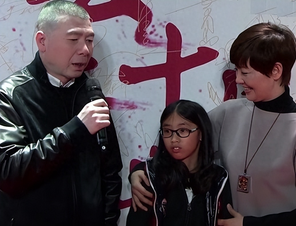 国内赚钱国外花！这6位著名明星移居国外，住豪宅开豪车