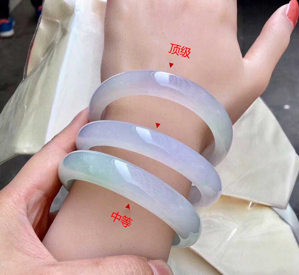 翡翠|三分钟教你看懂翡翠的种水、颜色和价格差别